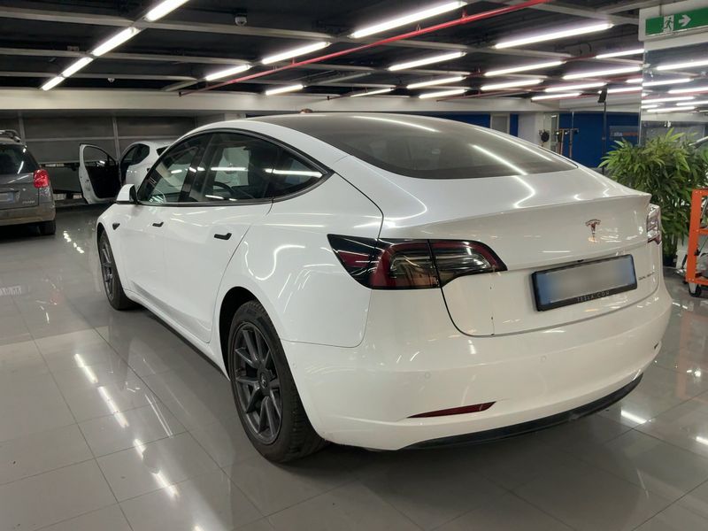 Tesla Model 3 Long Range Dual AWD AWD — zdjęcie 3