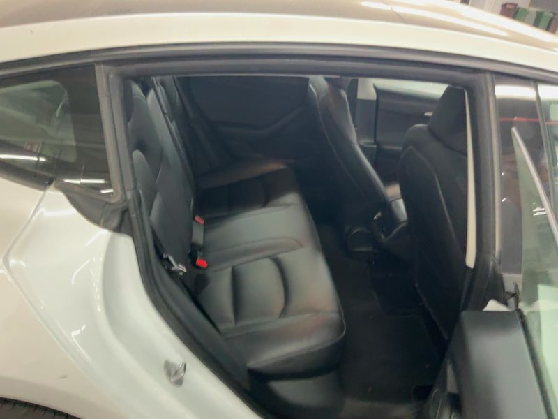 Tesla Model 3 Long Range Dual AWD AWD — zdjęcie 14