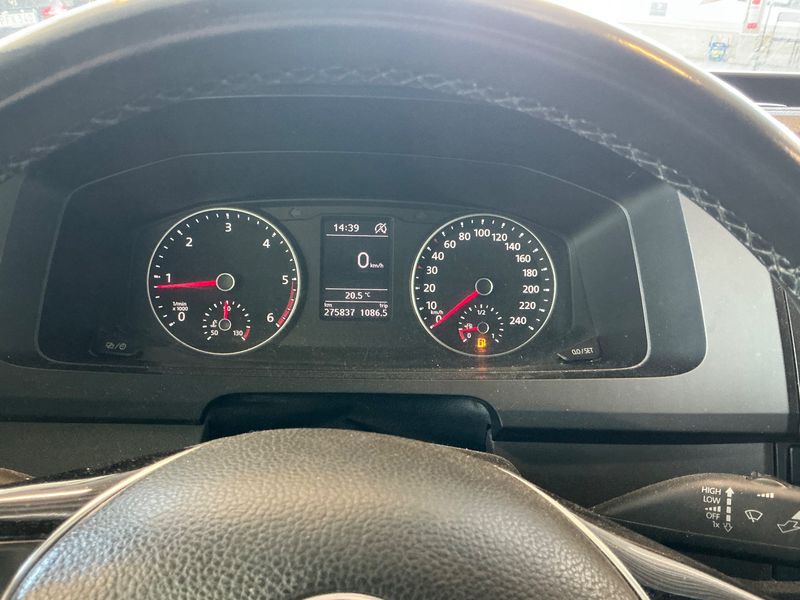 Volkswagen T6 Transporter 2.0 TDI Kasten 4Motion — zdjęcie 13