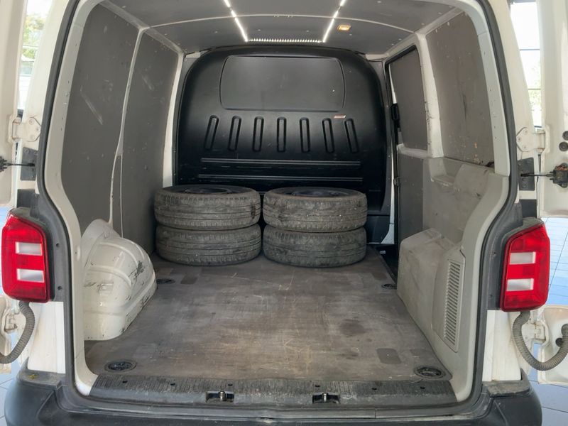 Volkswagen T6 Transporter 2.0 TDI Kasten 4Motion — zdjęcie 10