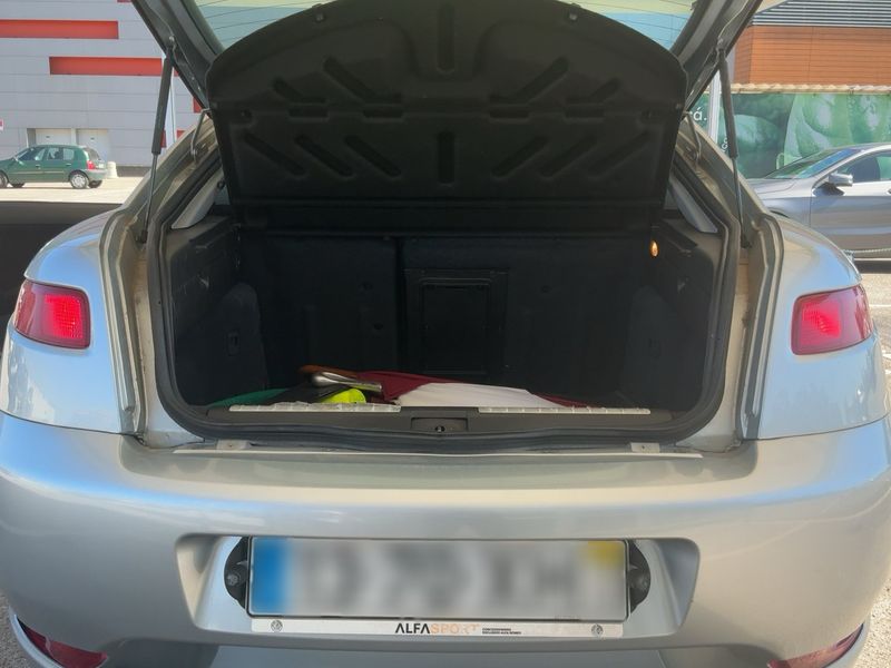 Alfa Romeo Alfa GT 1.9 JTD M-Jet Selective — zdjęcie 10