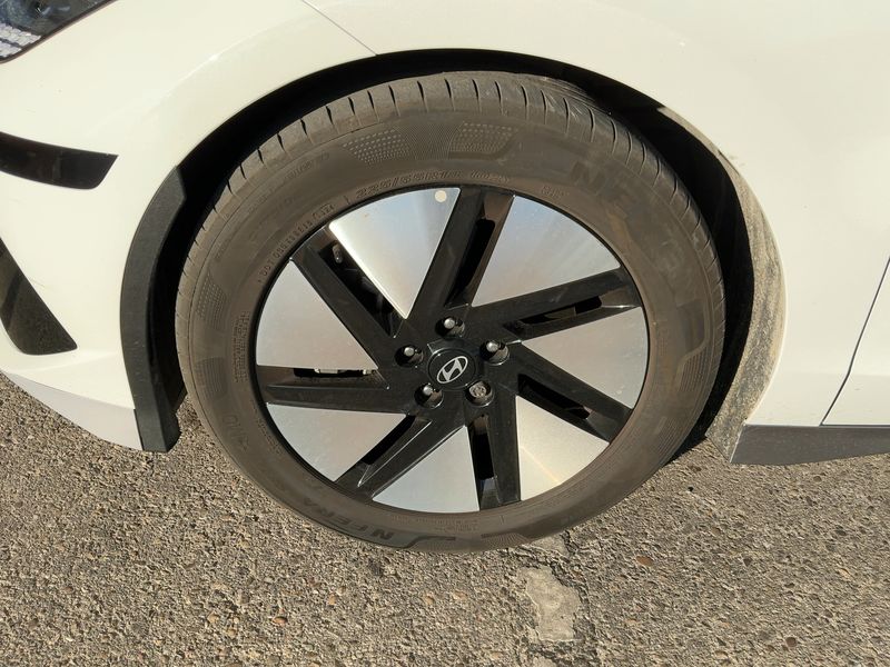 Hyundai IONIQ 6 electric drive 168 kW Techniq 2023 – снимка 3