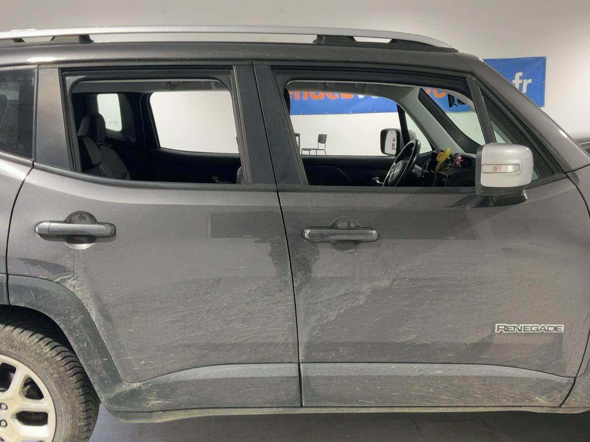 Jeep Renegade 2018 — photo 11