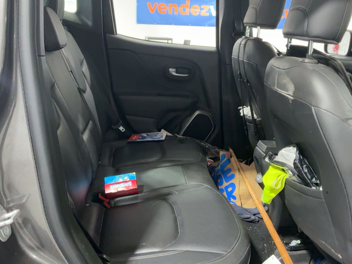 Jeep Renegade 2018 — photo 20