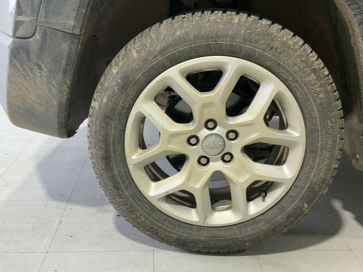 Jeep Renegade 2018 — photo 10