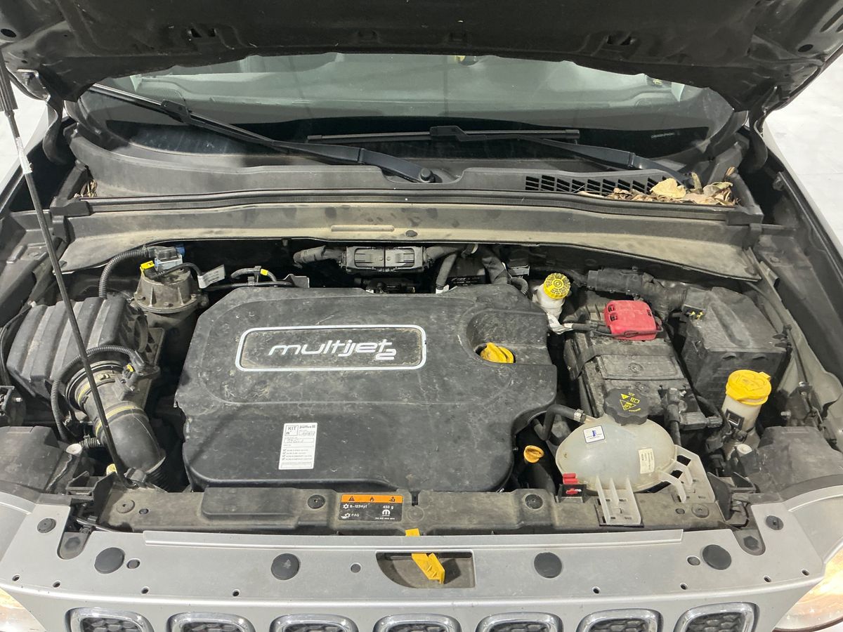 Jeep Renegade 2018 — photo 37