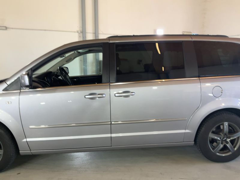 Lancia Voyager 2.8 JTDM Gold — zdjęcie 4