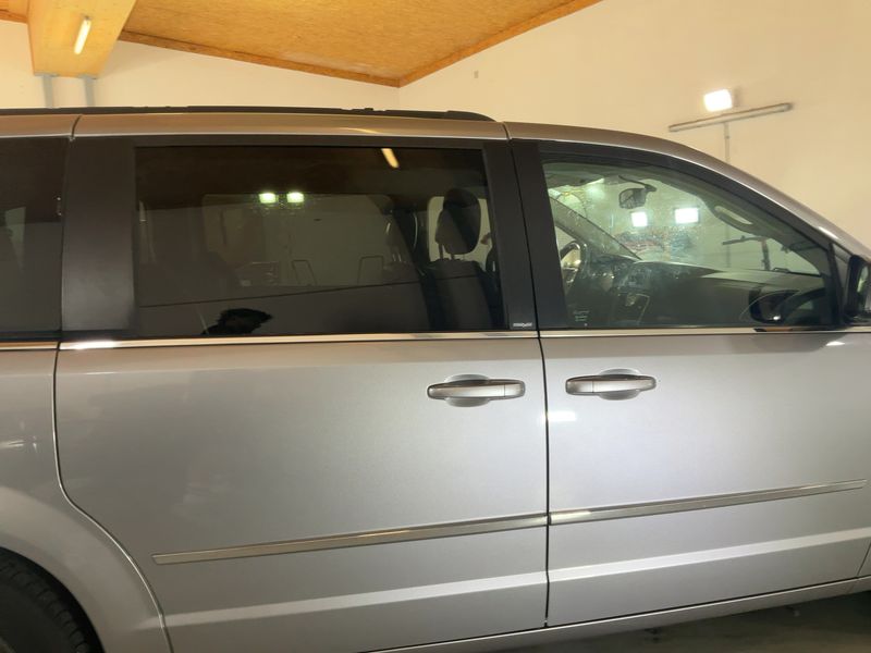 Lancia Voyager 2.8 JTDM Gold — zdjęcie 7