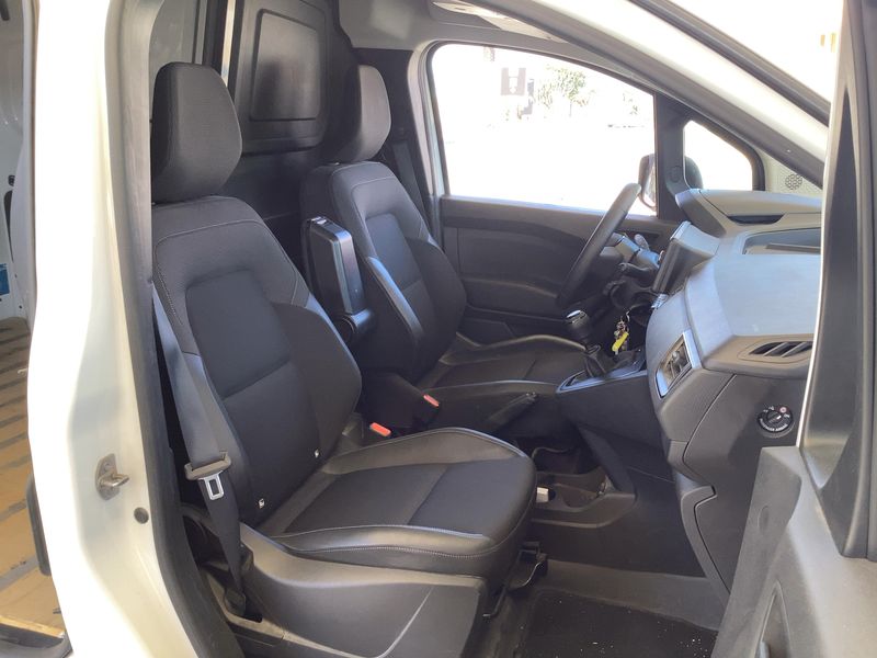 Nissan Townstar 1.3 DIG-T L1 2,0t Tekna — zdjęcie 11