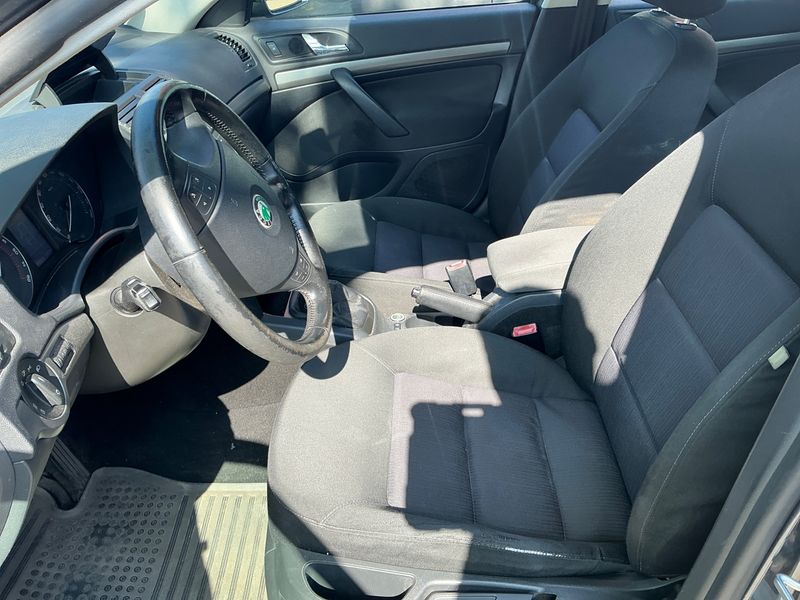 Skoda Octavia 1.9 TDI Elegance — zdjęcie 3