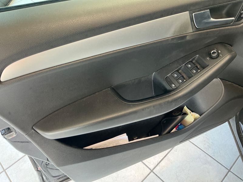 Audi Q5 2.0 TDI quattro 2011 – снимка 22