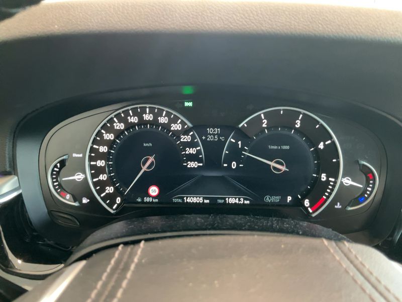 BMW 5er 530d xDrive — zdjęcie 13