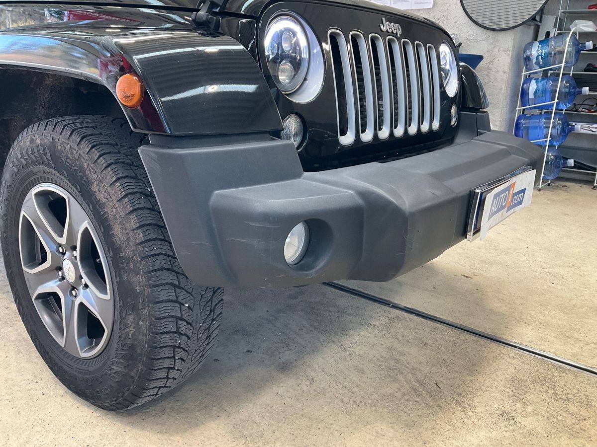Jeep Wrangler 2017 — photo 48
