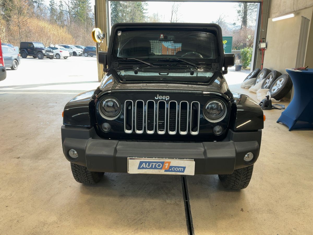 Jeep Wrangler 2017 — photo 15