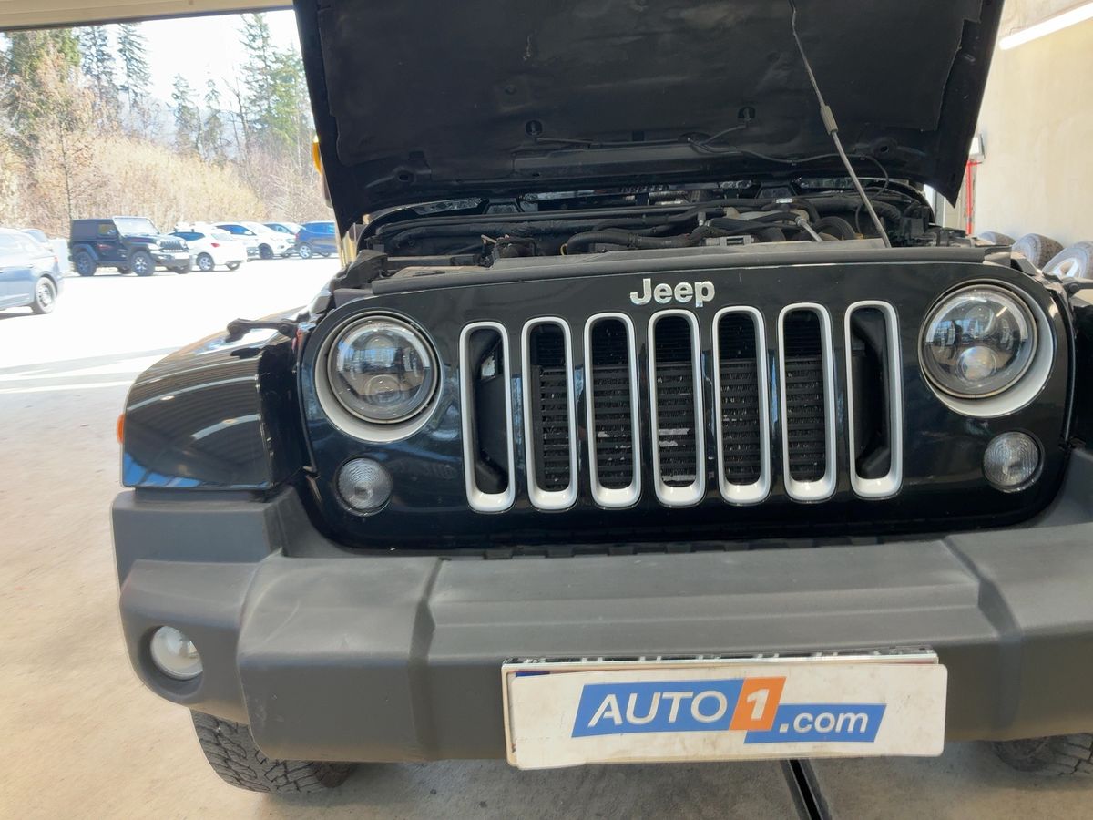 Jeep Wrangler 2017 — photo 23