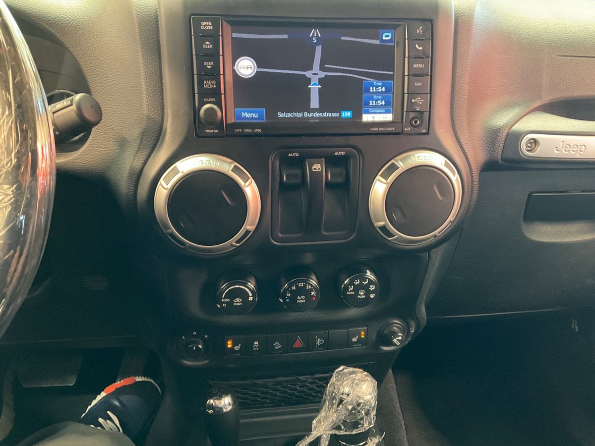Jeep Wrangler 2017 — photo 31