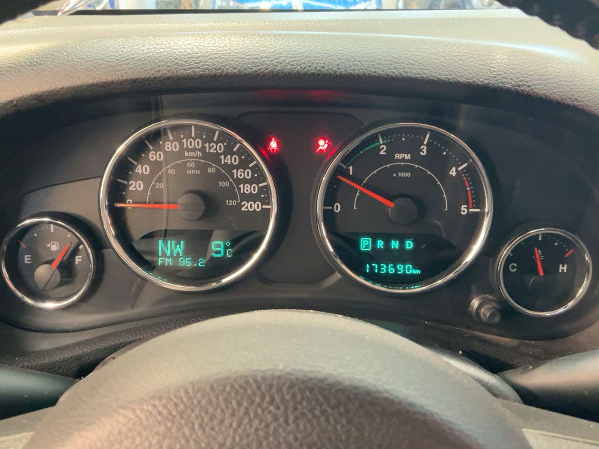 Jeep Wrangler 2017 — photo 20