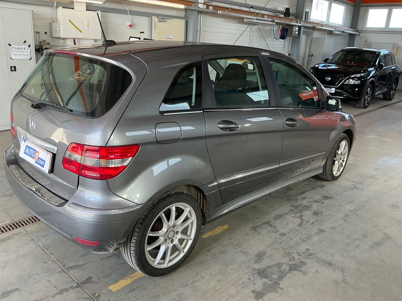 Mercedes-Benz B-Klasse B 180 — zdjęcie 2