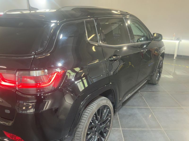 Jeep Compass 1.3 T4 4xe Plug-in Hybrid S 2023 – снимка 8
