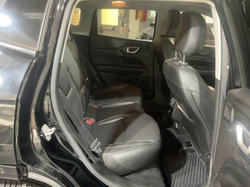 Jeep Compass 1.3 T4 4xe Plug-in Hybrid S 2023 – снимка 19
