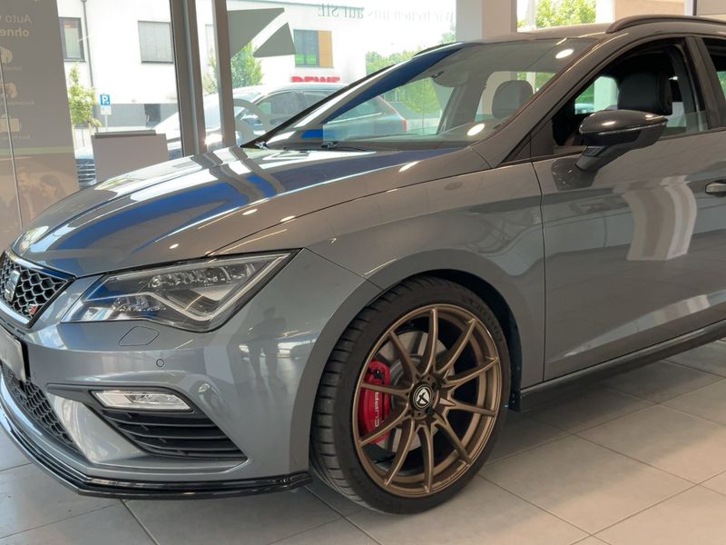 Seat Leon 2.0 TSI Cupra 300 4Drive 2018 – снимка 2