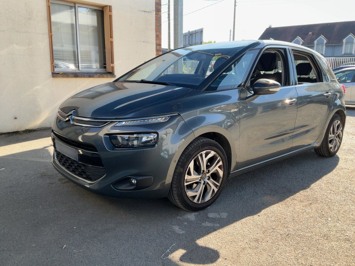 Citroen C4 2016 — photo 1