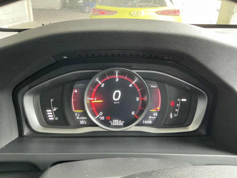 Volvo V60 2.0 D3 Linje Business 2016 – снимка 18