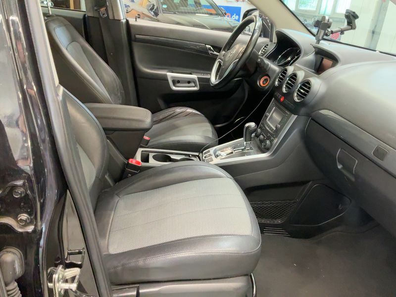Opel Antara 2.2 CDTI Design Edition 4x4 — zdjęcie 11