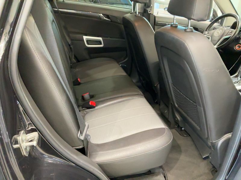 Opel Antara 2.2 CDTI Design Edition 4x4 — zdjęcie 14