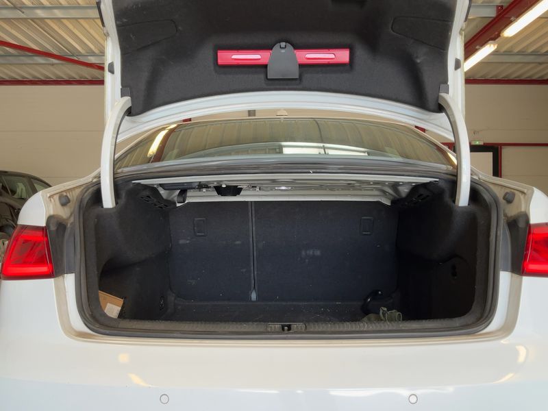 Audi A3 Limousine 1.6 TDI Attraction — zdjęcie 10