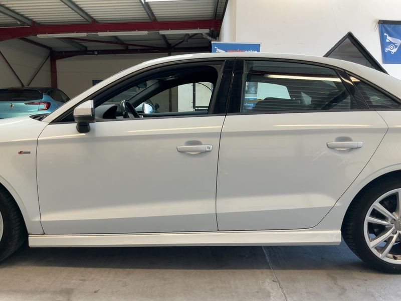 Audi A3 Limousine 1.6 TDI Attraction — zdjęcie 4