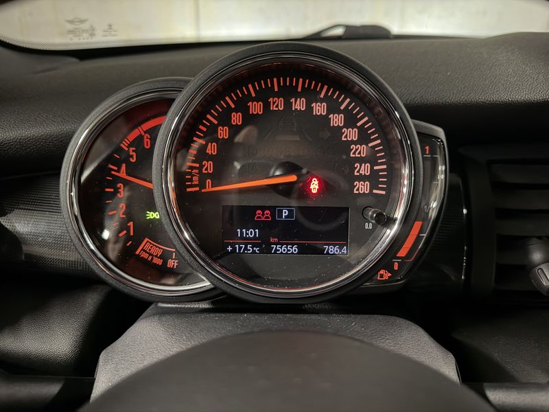 MINI Cabrio Cooper SD — zdjęcie 12