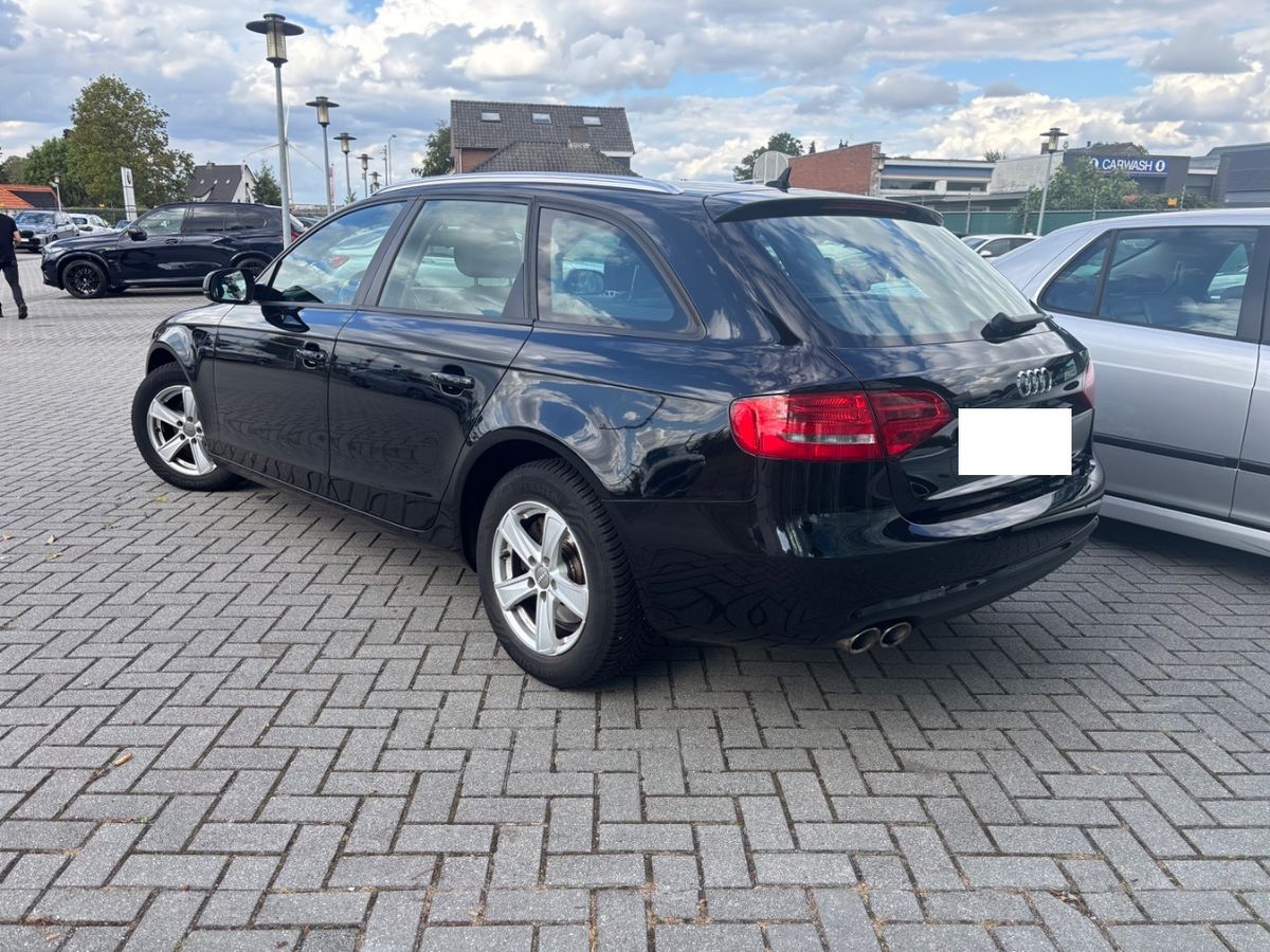 Audi A4 2.0 TDI Attraction