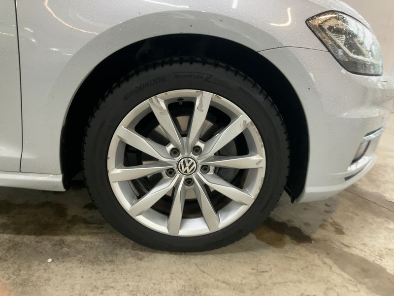 Volkswagen Golf VII 2.0 TDI Highline BlueMotion Tech 2017 – снимка 11