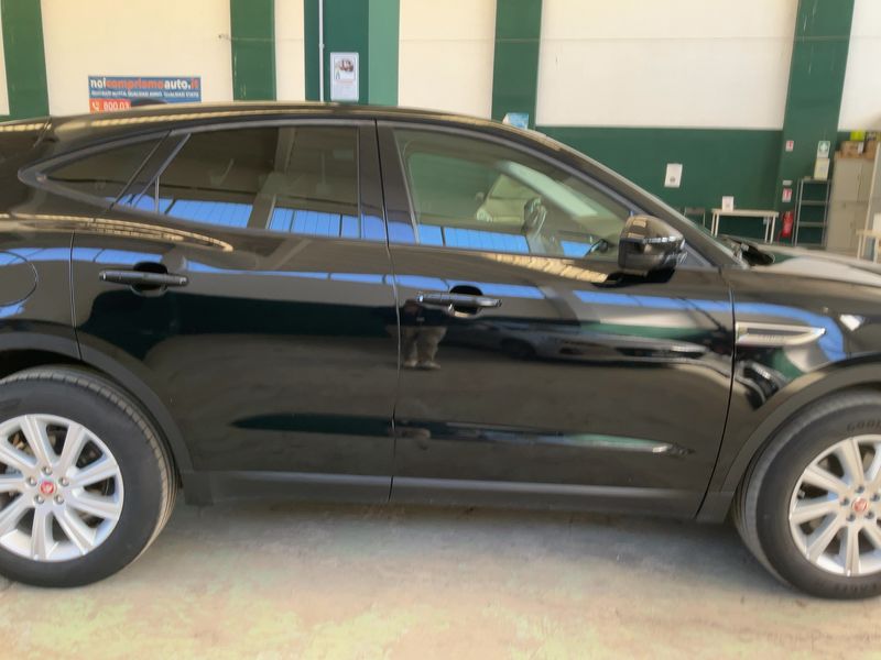 Jaguar E-Pace D150 AWD — zdjęcie 7