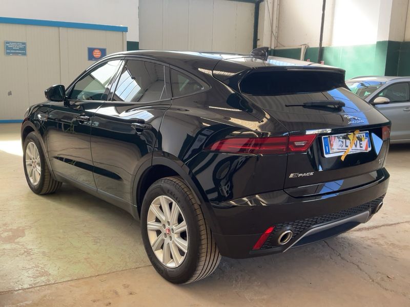 Jaguar E-Pace D150 AWD — zdjęcie 3