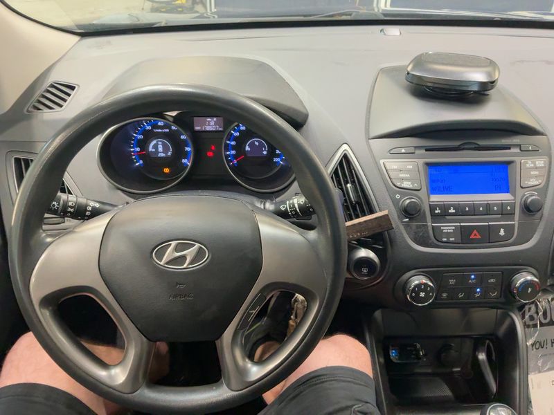 Hyundai ix35 1.6 FIFA World Cup Edition 2WD — zdjęcie 12