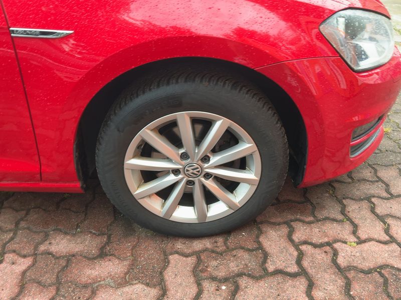 Volkswagen Golf VII 2.0 TDI Lounge BlueMotion Tech 2015 – снимка 11