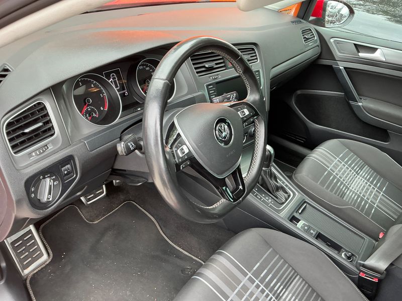 Volkswagen Golf VII 2.0 TDI Lounge BlueMotion Tech 2015 – снимка 27