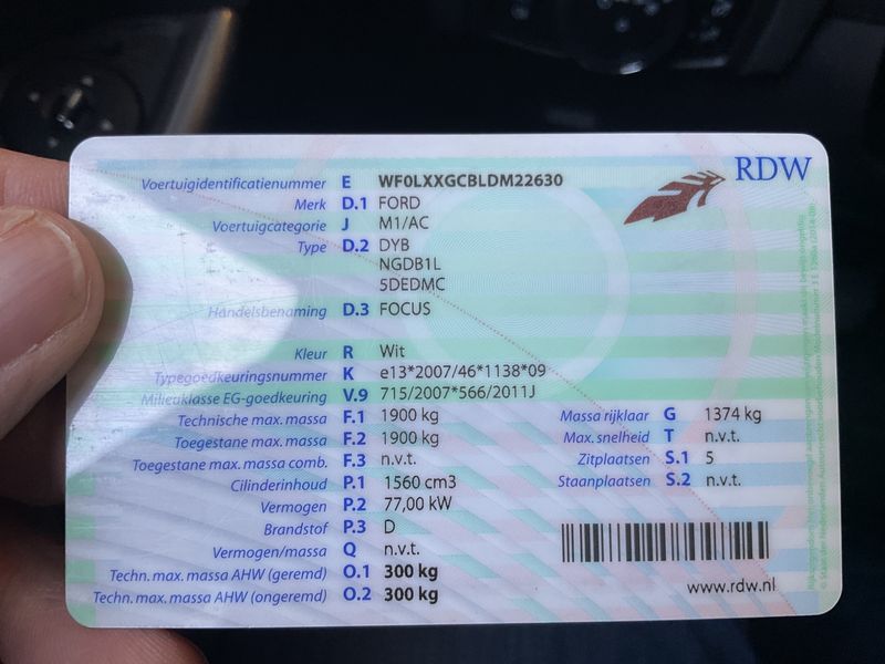 Ford Focus 1.6 TDCi DPF Titanium 2013 – снимка 5