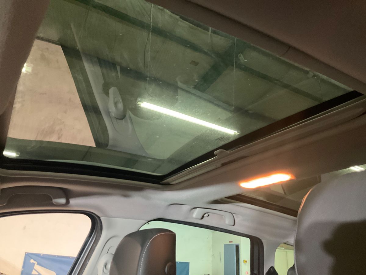 Renault Scenic 2015 — photo 8