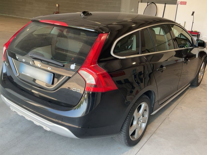 Volvo V60 2.0 D4 Momentum — zdjęcie 6