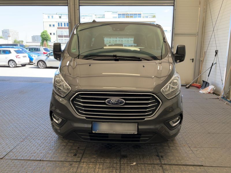 Ford Tourneo Custom 2.0 TDCi 320 L1 Tourneo Titanium — zdjęcie 9