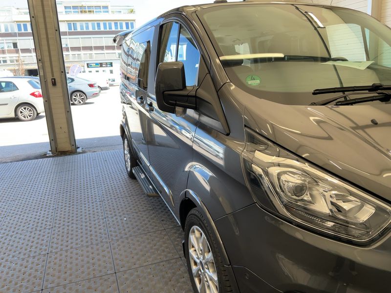 Ford Tourneo Custom 2.0 TDCi 320 L1 Tourneo Titanium — zdjęcie 8