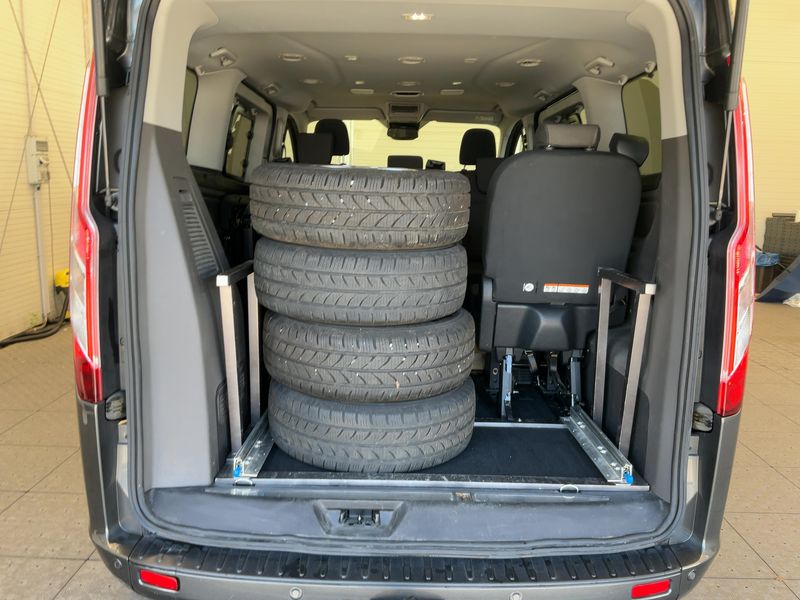 Ford Tourneo Custom 2.0 TDCi 320 L1 Tourneo Titanium — zdjęcie 10
