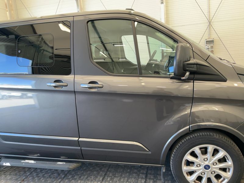Ford Tourneo Custom 2.0 TDCi 320 L1 Tourneo Titanium — zdjęcie 7