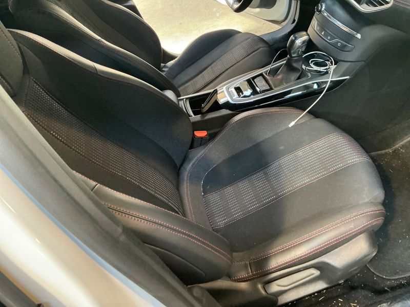 Peugeot 308 1.2 e-THP GT Line 2016 – снимка 25