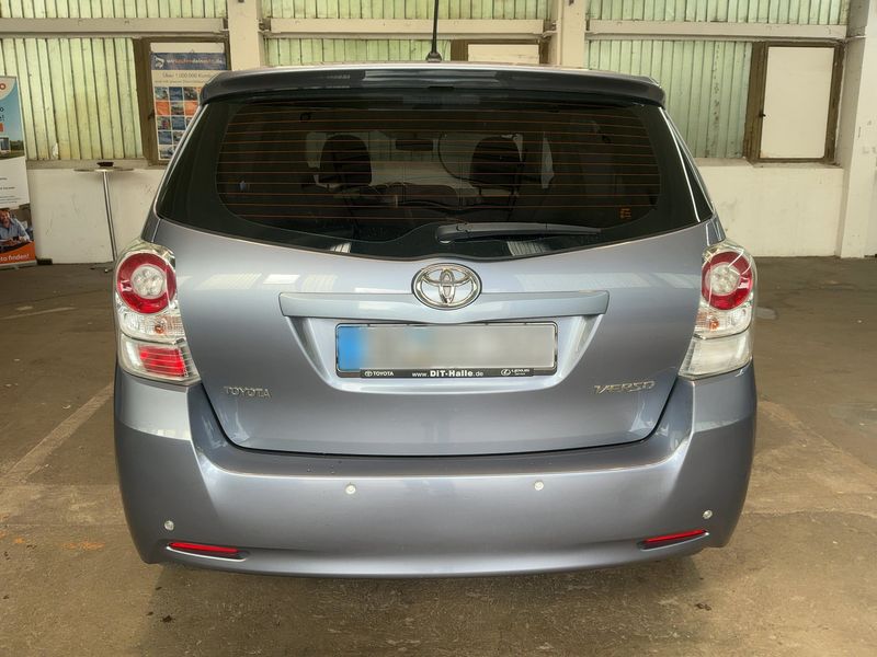 Toyota Verso 1.6 — zdjęcie 5