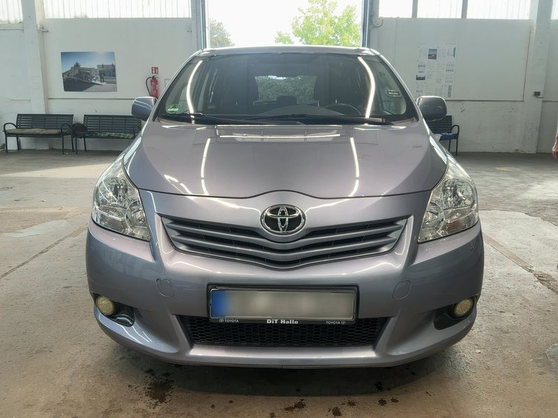 Toyota Verso 1.6 — zdjęcie 9