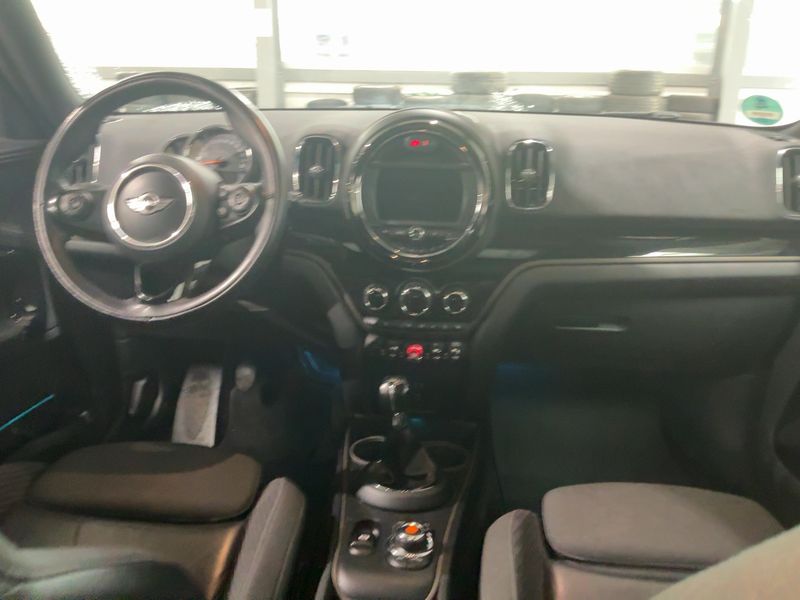MINI Countryman Cooper — zdjęcie 12